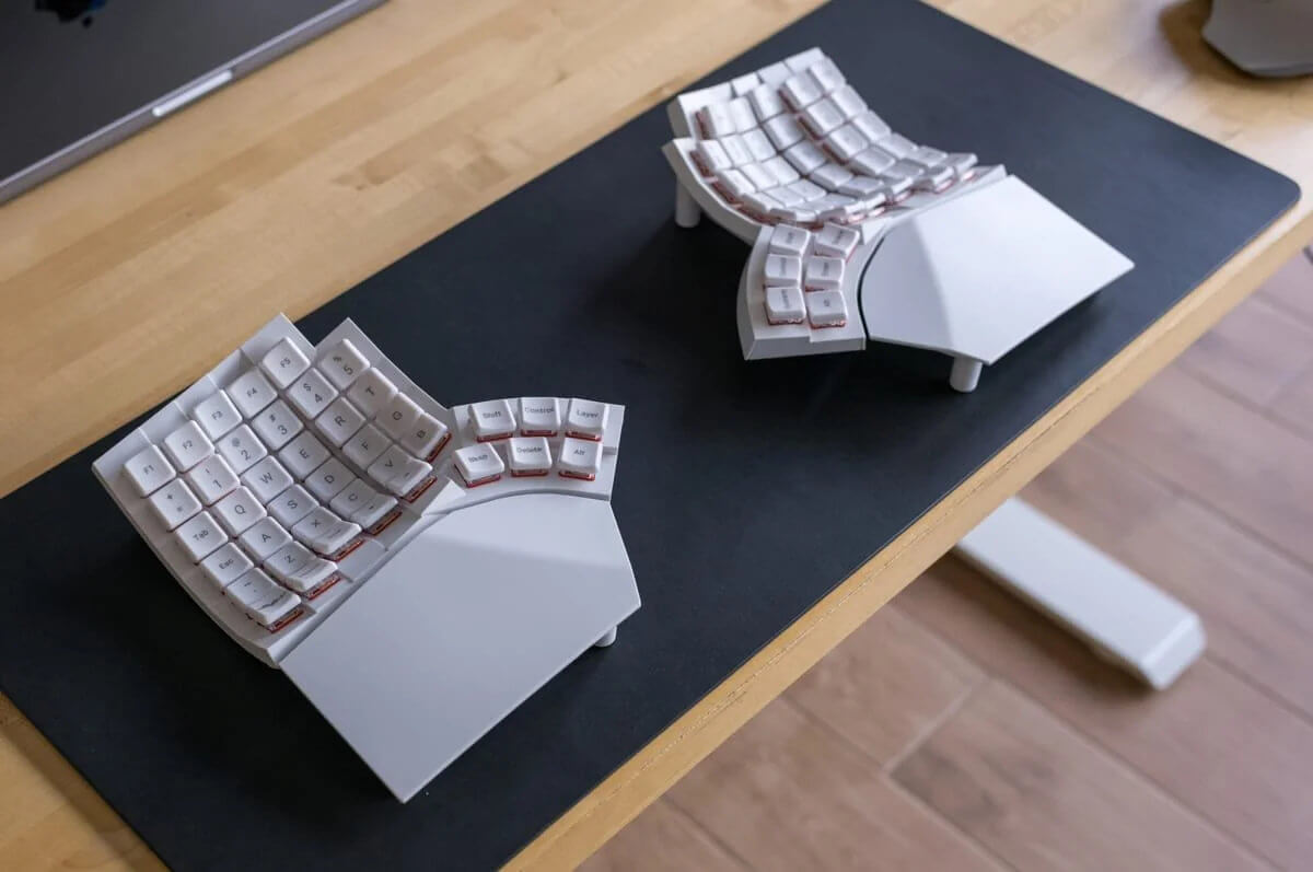 Фотография Glove80.